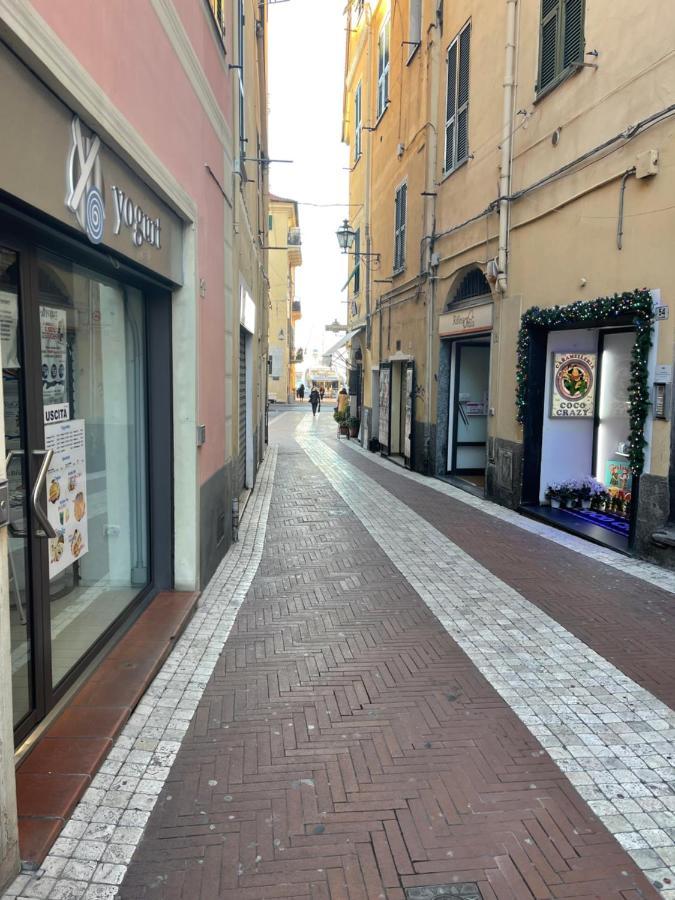 Casa Vacanza A 100 Metri Dal Mare Imperia Εξωτερικό φωτογραφία